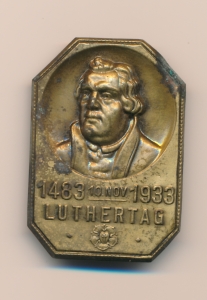 Ebenfalls im MiBEH zu sehen: Luther-Medaille von 1933 aus dem Stadtarchiv Hattingen.